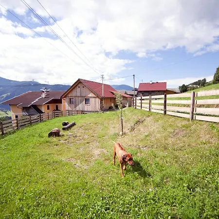Apartment Sonnige Ferienwohnung Auf 1200m In Alpinem Charm!